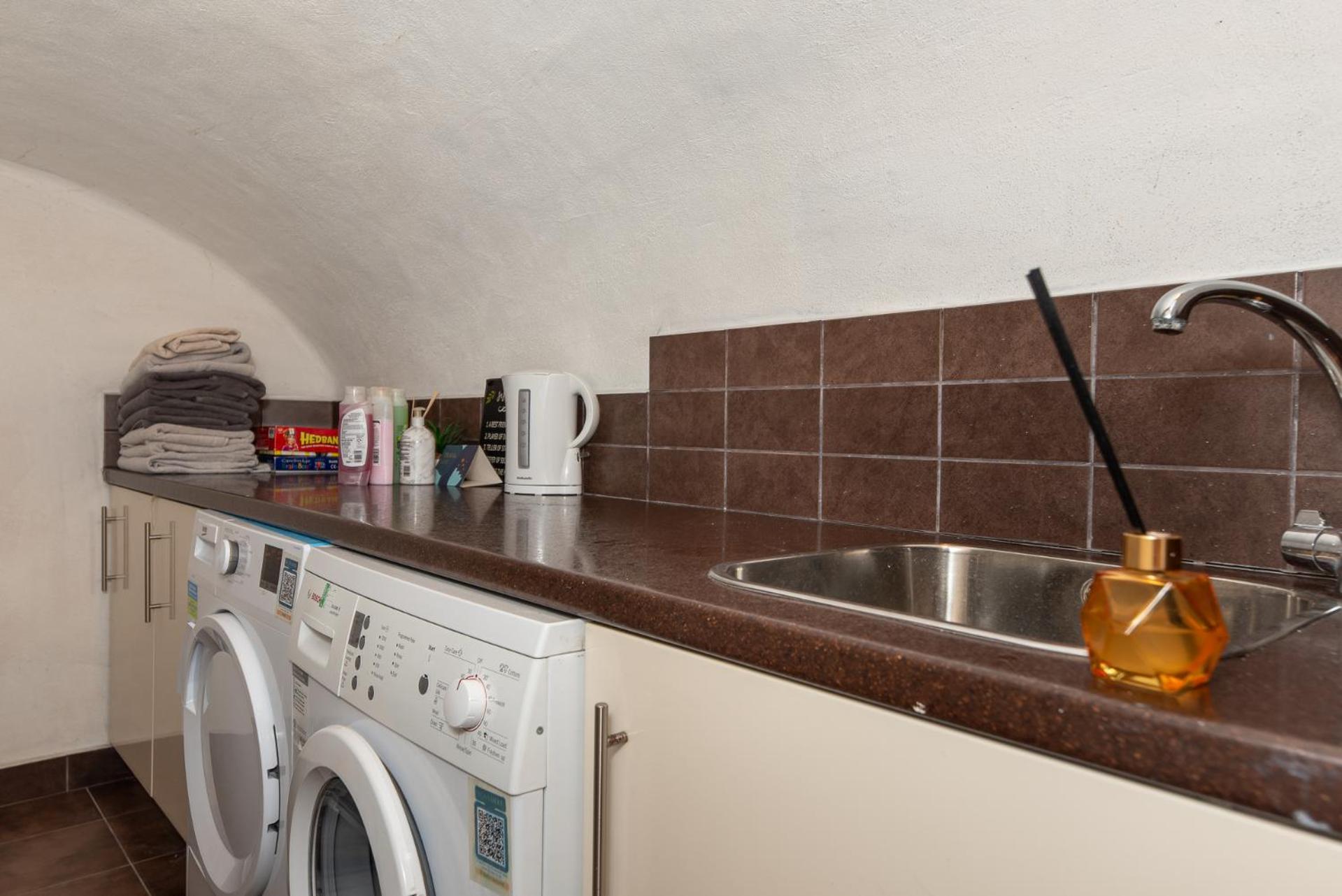 3 Bedroom Apartment With Private Terrace In Pimlico, Westminster, Victoria London Kültér fotó