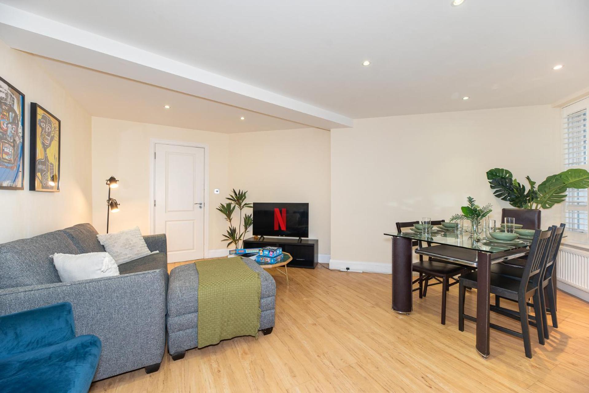 3 Bedroom Apartment With Private Terrace In Pimlico, Westminster, Victoria London Kültér fotó