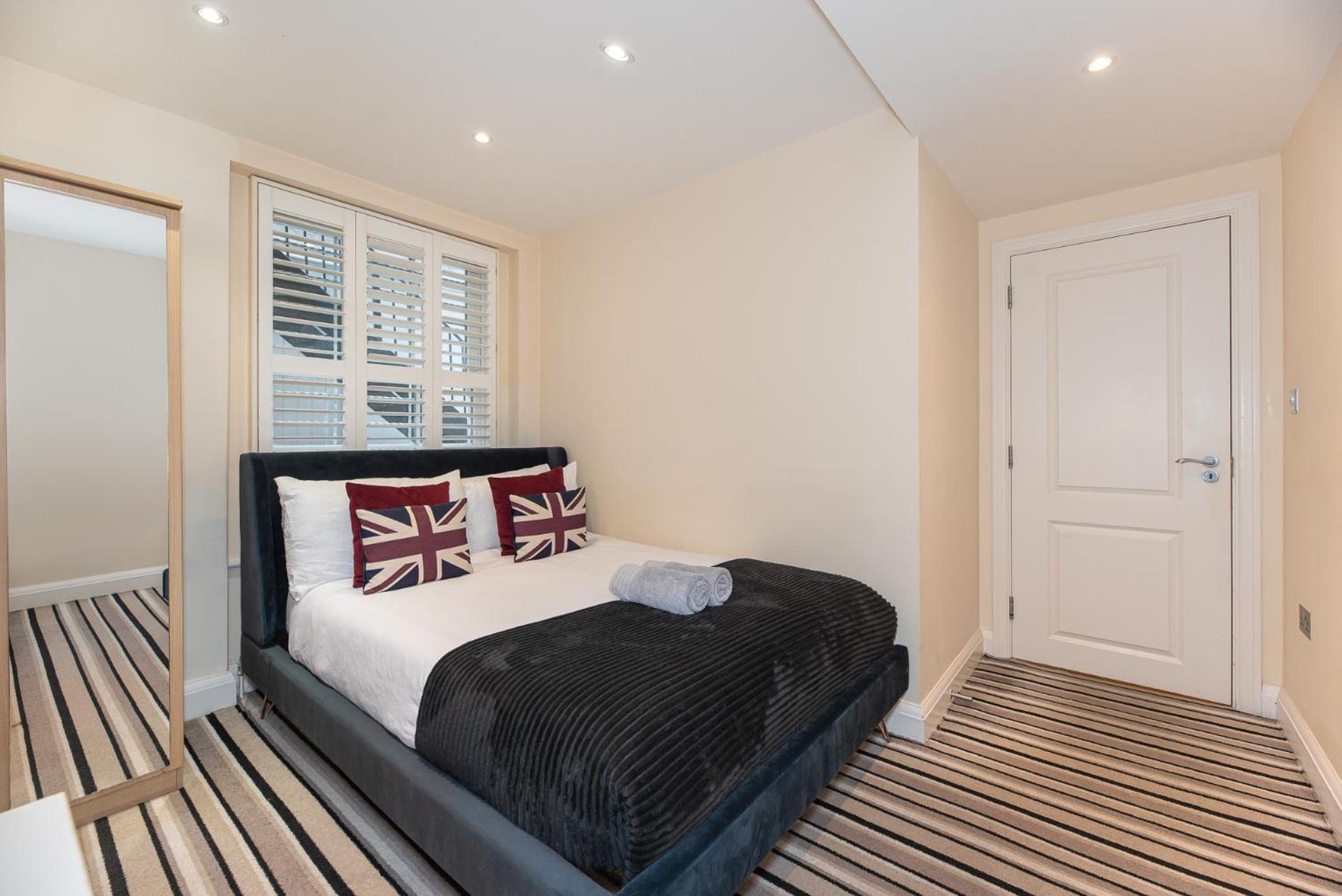 3 Bedroom Apartment With Private Terrace In Pimlico, Westminster, Victoria London Kültér fotó
