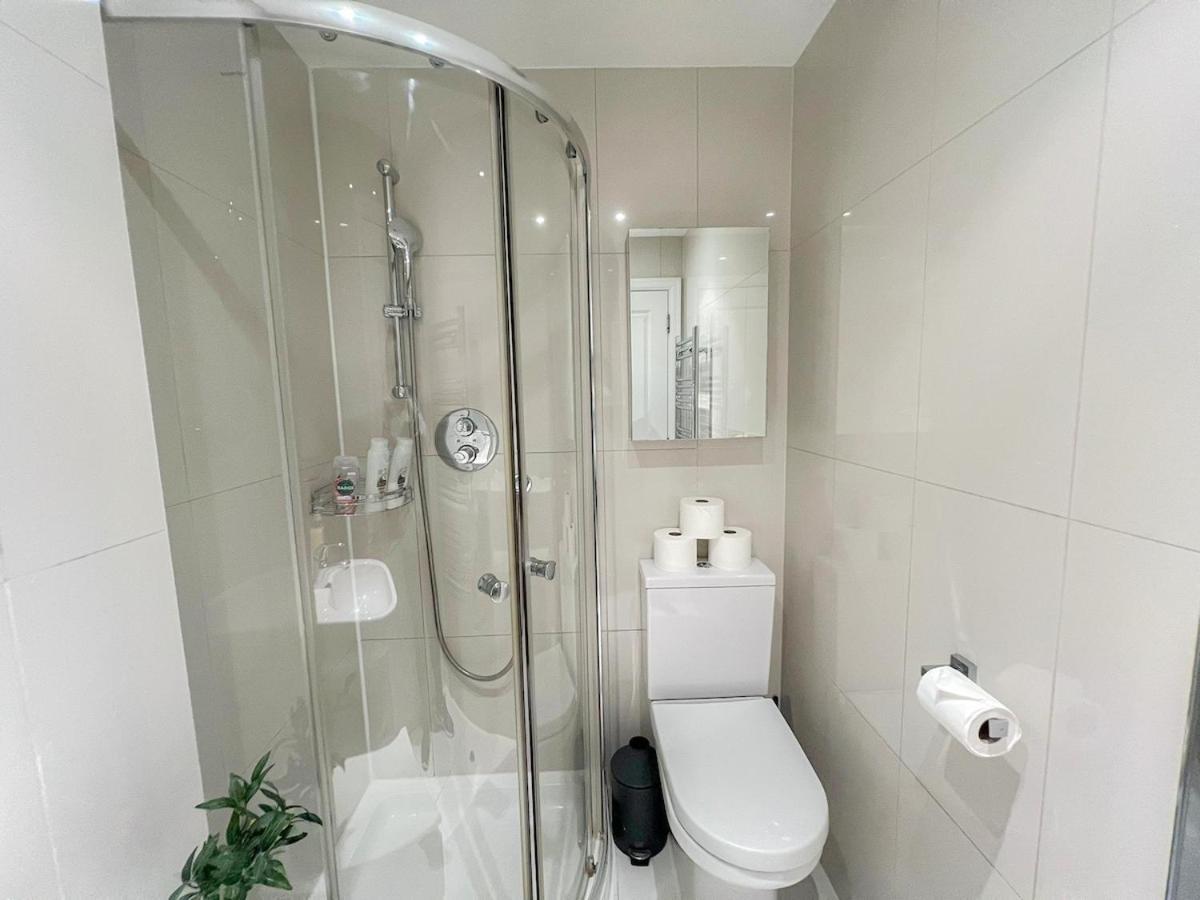3 Bedroom Apartment With Private Terrace In Pimlico, Westminster, Victoria London Kültér fotó