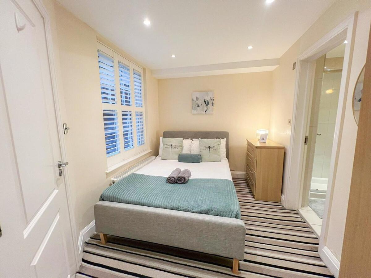 3 Bedroom Apartment With Private Terrace In Pimlico, Westminster, Victoria London Kültér fotó