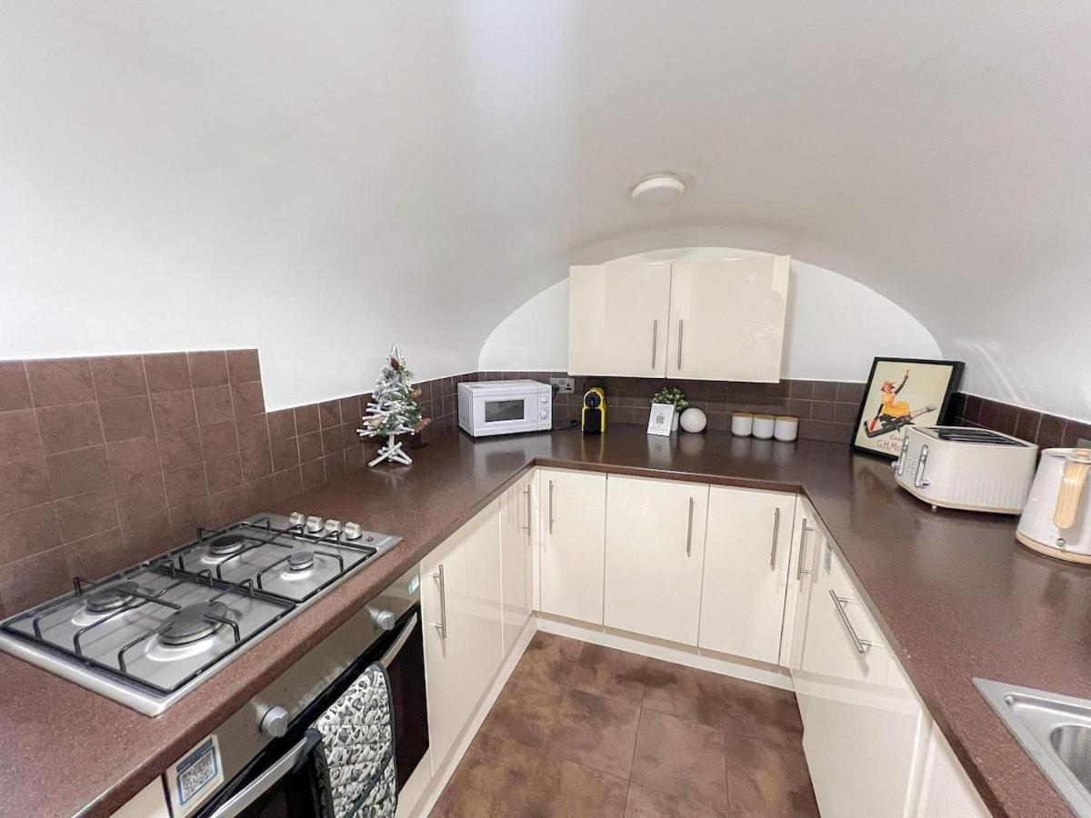 3 Bedroom Apartment With Private Terrace In Pimlico, Westminster, Victoria London Kültér fotó