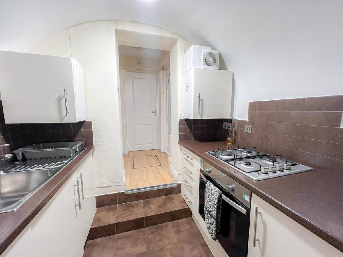 3 Bedroom Apartment With Private Terrace In Pimlico, Westminster, Victoria London Kültér fotó