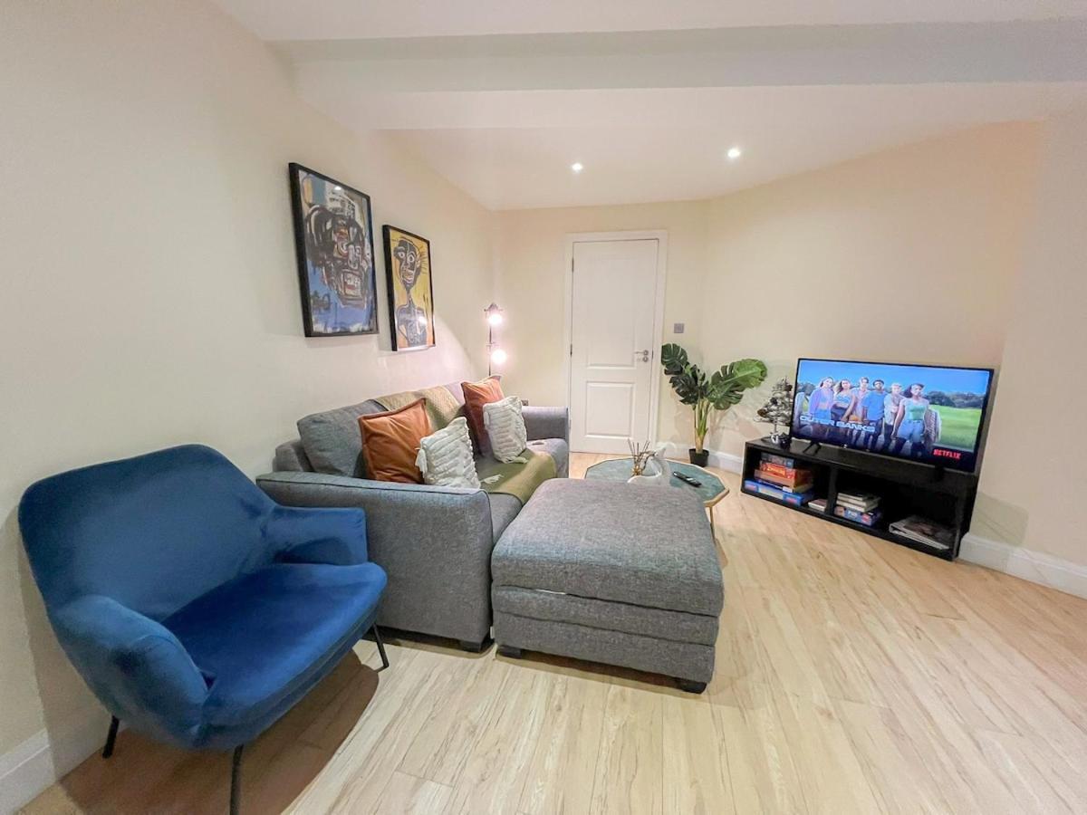 3 Bedroom Apartment With Private Terrace In Pimlico, Westminster, Victoria London Kültér fotó
