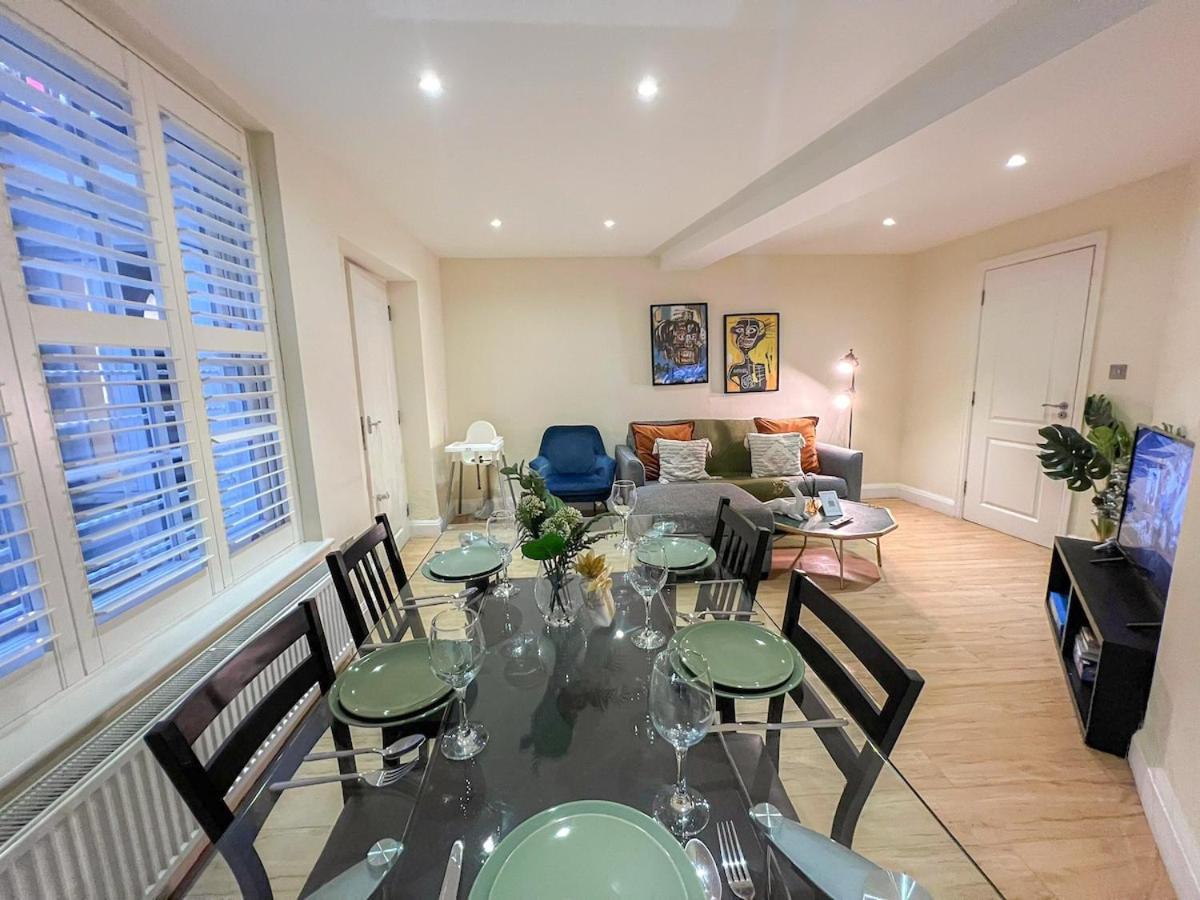 3 Bedroom Apartment With Private Terrace In Pimlico, Westminster, Victoria London Kültér fotó